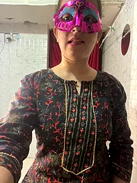 Red Queen 11 online show from November 2025 07:13:02 PM