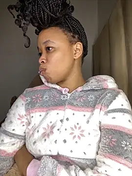 Nisha 102 online show from March 2026 12:22:01 AM