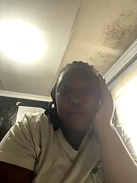 Snapshot of Your_dreadedhun chatting on November 2025 01:48:02 PM Your dreadedhun online show from November 2025 01:48:02 PM