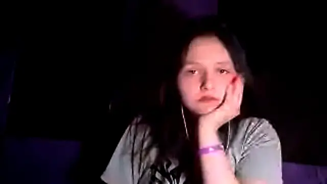 Snapshot of ClassicDroop chatting on November 2025 02:01:01 PM ClassicDroop online show from November 2025 02:01:01 PM