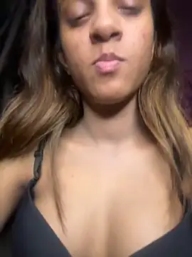 Your   Moonlight online show from December 2025 09:59:01 PM