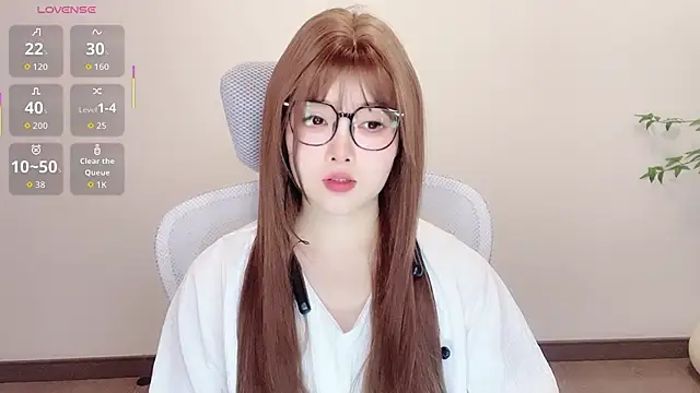 Insist6 online show from April 2026 12:11:02 PM