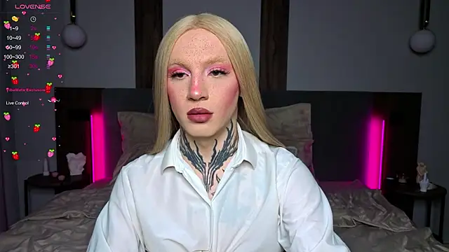 Snapshot of 1lola4ka chatting on February 2026 10:15:02 PM 1lola4ka online show from February 2026 10:15:02 PM