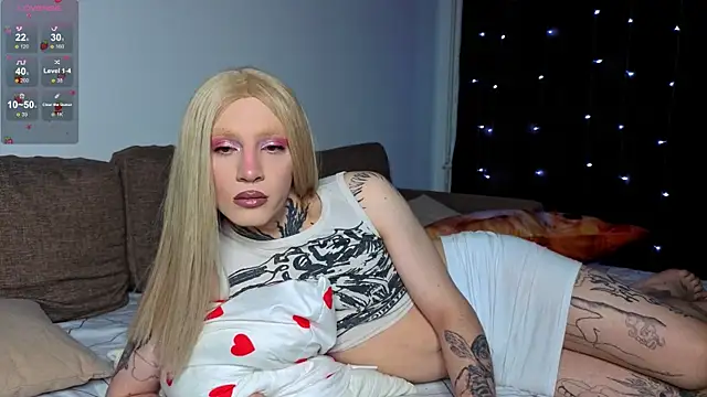 Snapshot of 1lola4ka chatting on February 2026 03:01:02 PM 1lola4ka online show from February 2026 03:01:02 PM