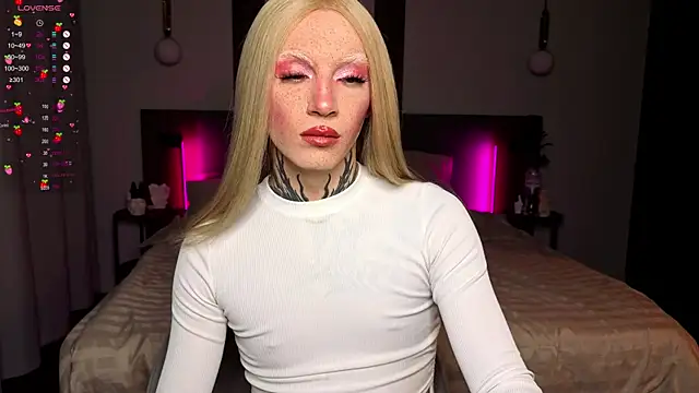 Snapshot of 1lola4ka chatting on February 2026 09:01:02 PM 1lola4ka online show from February 2026 09:01:02 PM