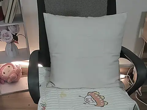 Lee-Young66 online show from March 2026 02:29:02 AM