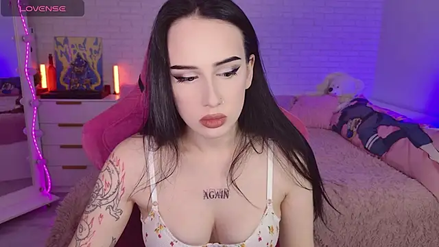 Darineko  online show from February 2026 04:37:02 AM