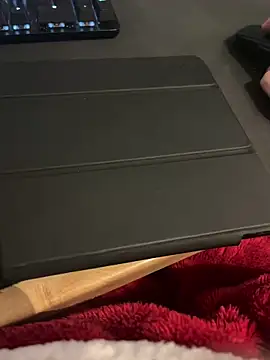 christophecamzzl online show from November 2025 05:50:02 PM