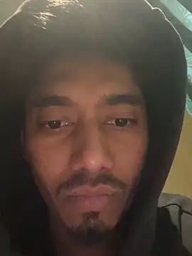 RonnySlim online show from November 2025 10:37:01 PM