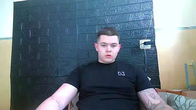 CuteButNaughty  online show from February 2026 12:59:01 PM