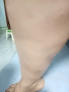 Em-mupmup online show from November 2025 10:48:01 PM