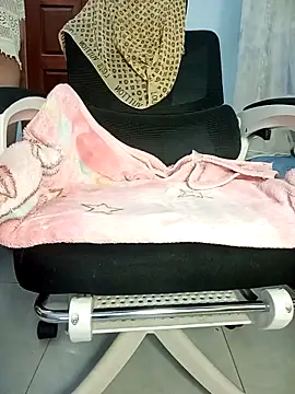 Em-mupmup online show from February 2026 07:50:01 AM