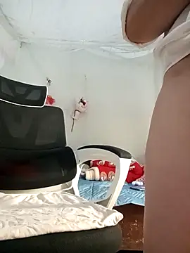 Em-mupmup online show from February 2026 07:18:01 AM