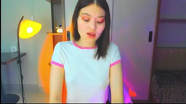 HopeLovely online show from March 2026 10:01:02 AM