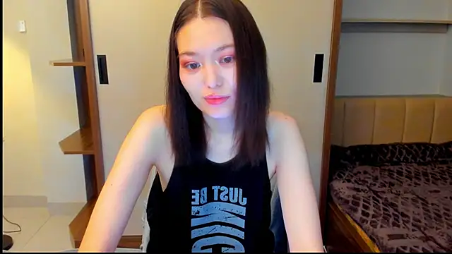 HopeLovely online show from April 2026 04:25:02 PM