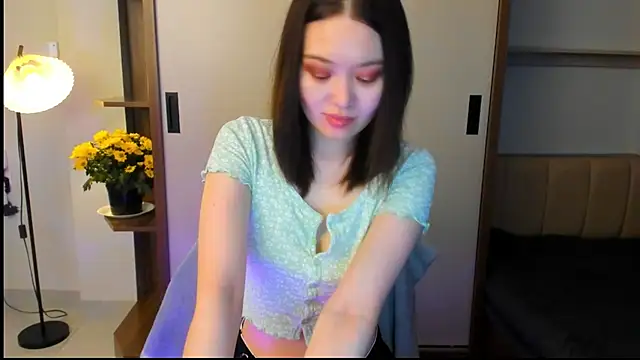 HopeLovely online show from March 2026 04:23:02 AM