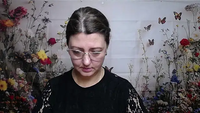 RoseHille online show from November 2025 03:45:01 PM