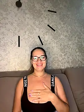 Milana8263 online show from November 2025 09:09:02 PM