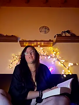 Persephone CH off online show from November 2025 11:05:01 PM