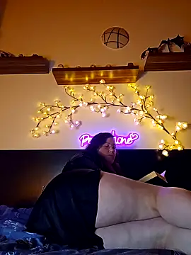 Persephone CH off online show from November 2025 08:42:02 PM