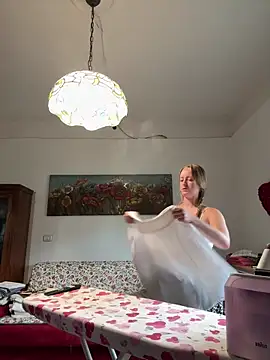 NaughtyAmore online show from November 2025 02:43:02 PM