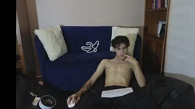 Snapshot of Derekswan chatting on November 2025 11:16:02 PM Derekswan online show from November 2025 11:16:02 PM