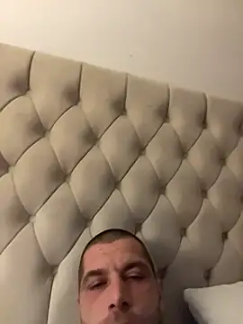 Kinkycouple142 online show from February 2026 07:55:01 PM