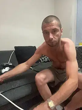 Kinkycouple142 online show from May 2026 08:40:02 PM