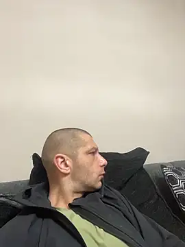 Kinkycouple142 online show from February 2026 11:01:02 PM