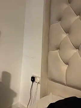 Kinkycouple142 online show from February 2026 01:27:01 PM