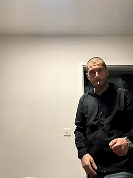 Kinkycouple142 online show from November 2025 01:32:02 AM