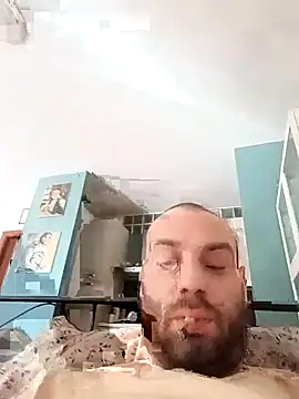 Alessiooo908 online show from May 2026 03:50:01 PM