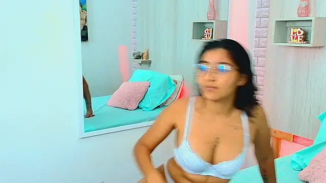 KATY LOWERY online show from April 2026 04:36:01 AM