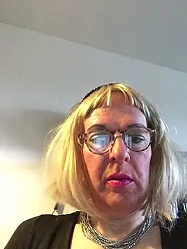 simone xdressing online show from March 2026 05:03:01 PM