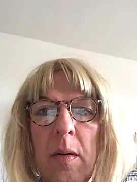 simone xdressing online show from February 2026 03:22:01 PM