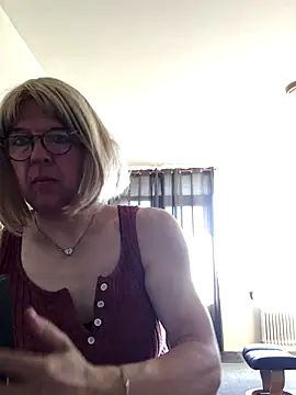 Snapshot of simone_xdressing chatting on September 2025 09:05:01 AM simone xdressing online show from September 2025 09:05:01 AM