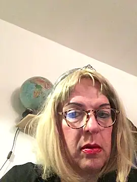 simone xdressing online show from March 2026 12:38:02 AM