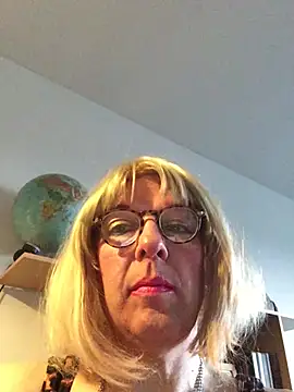 simone xdressing online show from March 2026 05:20:02 PM