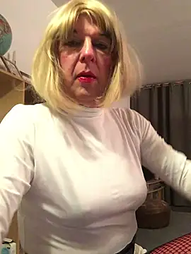 simone xdressing online show from February 2026 12:30:02 AM