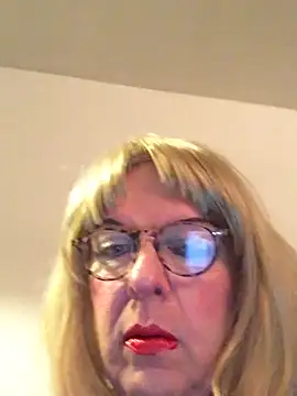 simone xdressing online show from February 2026 12:33:01 AM