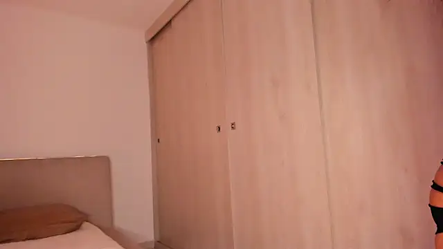 sofilopezcol online show from April 2026 12:51:02 AM