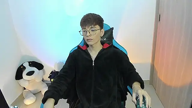 Snapshot of RYO_BLEU_ chatting on November 2025 11:57:02 AM RYO BLEU online show from November 2025 11:57:02 AM