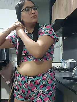 Snapshot of Little-Sammy chatting on November 2025 04:05:01 AM Little-Sammy online show from November 2025 04:05:01 AM