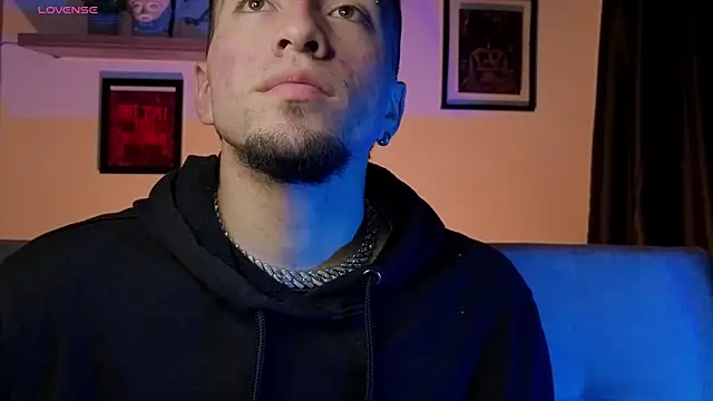 AresMassimoX online show from November 2025 03:54:02 AM