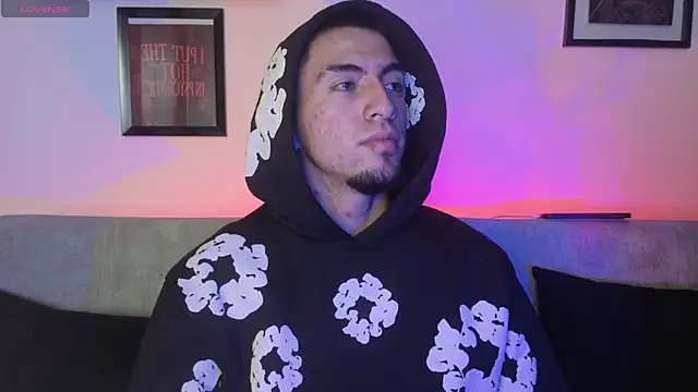 AresMassimoX online show from December 2025 05:29:02 AM