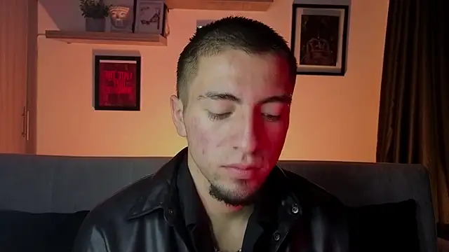 AresMassimoX online show from November 2025 03:44:01 AM