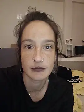 Snapshot of AnonymeCmoi chatting on June 2026 10:04:01 PM AnonymeCmoi online show from June 2026 10:04:01 PM