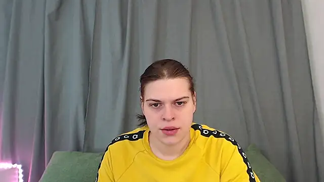 Dona Mafia online show from November 2025 11:27:01 PM