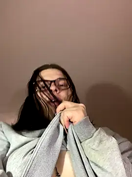 Dona Mafia online show from December 2025 10:26:02 PM