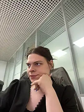 Dona Mafia online show from May 2026 10:49:02 PM